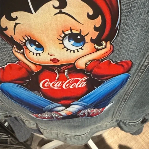 Coca Cola women’s Denim Jacket with Betty boop  Graphic - Picture 2 of 3